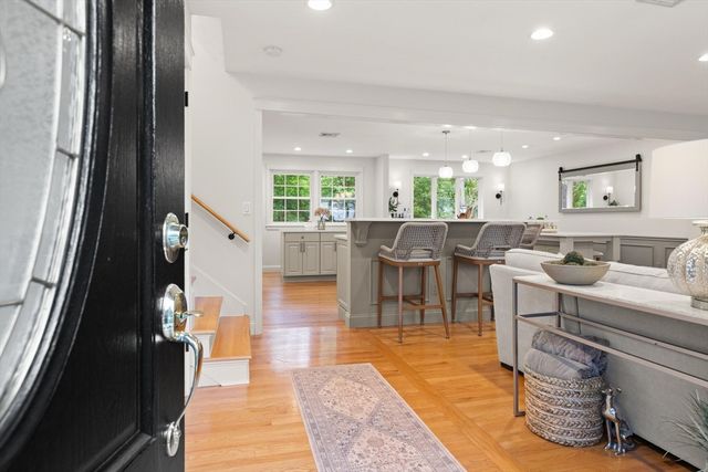 21 Buckingham Drive, Reading, MA 01867