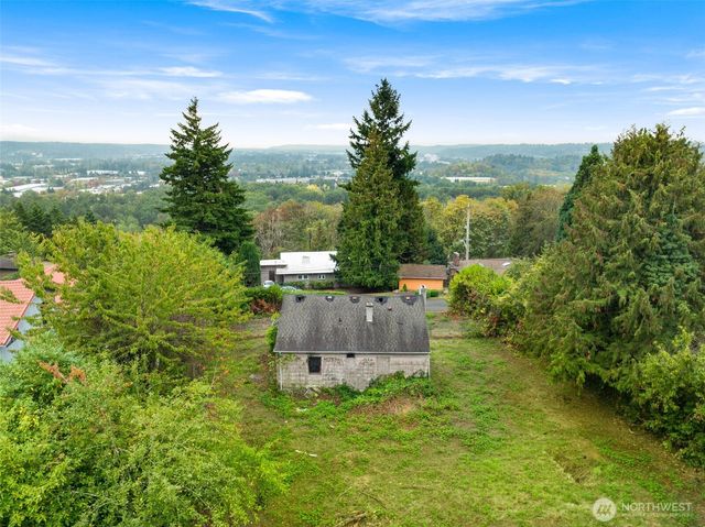 7652 S 135th Street, Seattle, WA 98178