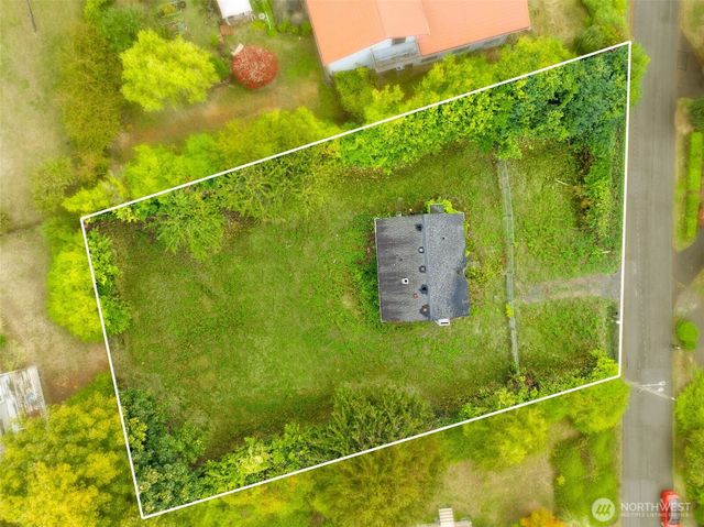 7652 S 135th Street, Seattle, WA 98178