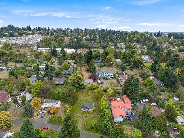 7652 S 135th Street, Seattle, WA 98178