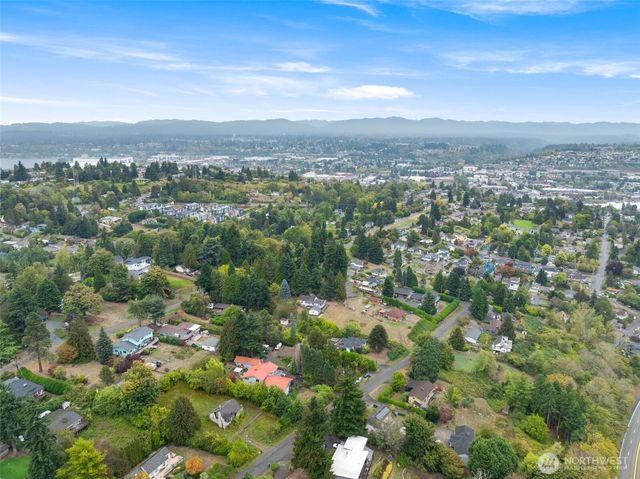 7652 S 135th Street, Seattle, WA 98178