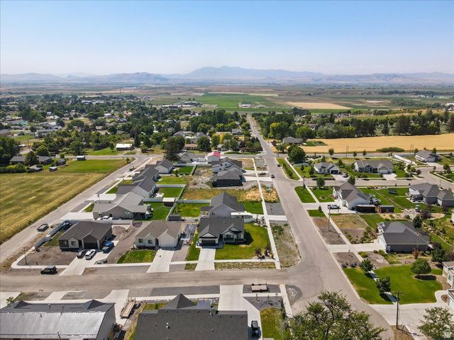328 E 300 N, Richmond, UT 84333