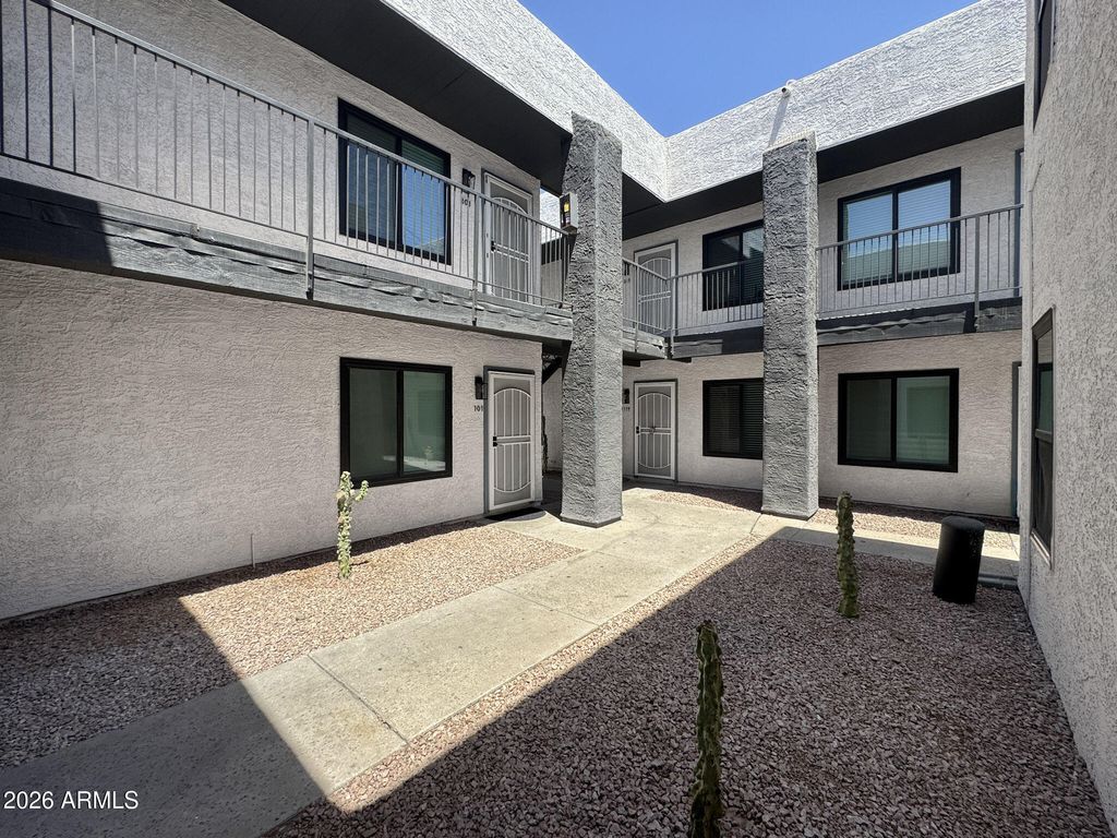 3738 E MCDOWELL Road 118, Phoenix, AZ 85008