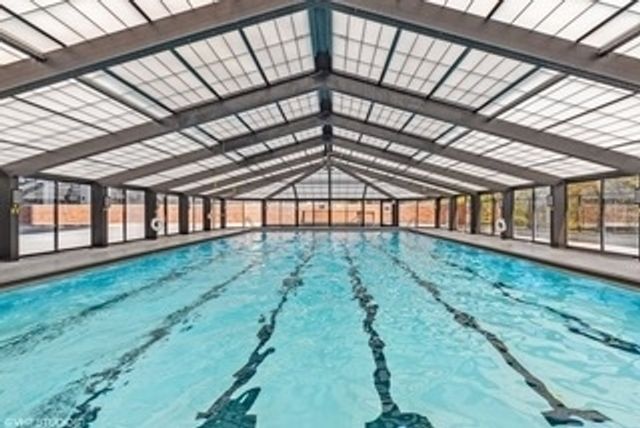 5415 N Sheridan Road 1015, Chicago, IL 60640