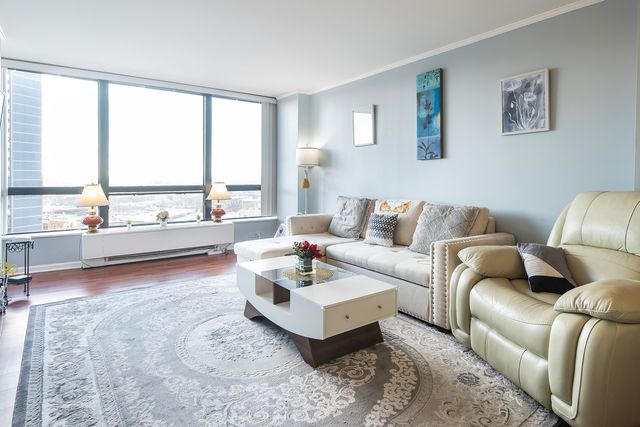 5415 N Sheridan Road 1015, Chicago, IL 60640