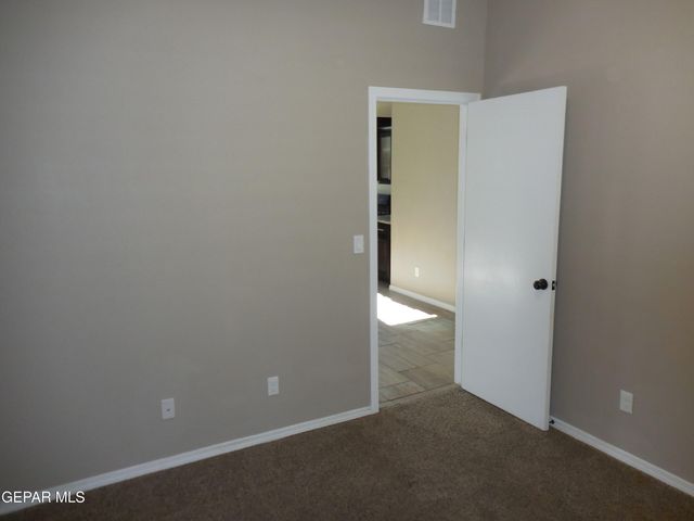 917 Jimson Weed Drive, Socorro, TX 79927
