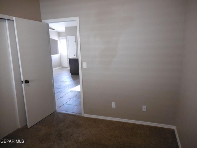 917 Jimson Weed Drive, Socorro, TX 79927