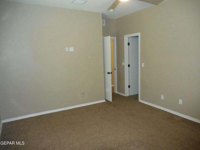 917 Jimson Weed Drive, Socorro, TX 79927