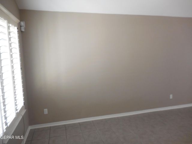 917 Jimson Weed Drive, Socorro, TX 79927