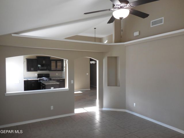 917 Jimson Weed Drive, Socorro, TX 79927