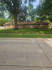 2614 31st Street, Moline, IL 61265