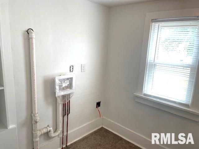 930 N 8TH Street, Springfield, IL 62702