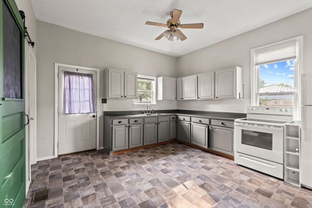 2301 Porter Street, Indianapolis, IN 46231