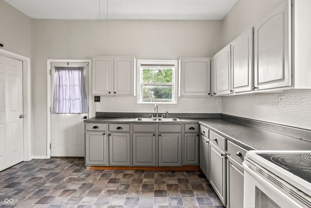 2301 Porter Street, Indianapolis, IN 46231