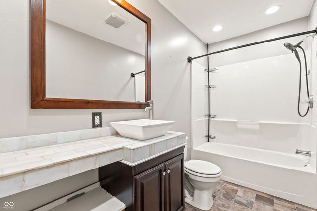 2301 Porter Street, Indianapolis, IN 46231