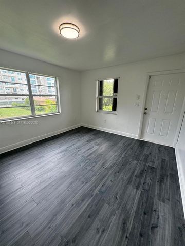 866 NW 70th St D, Miami, FL 33150