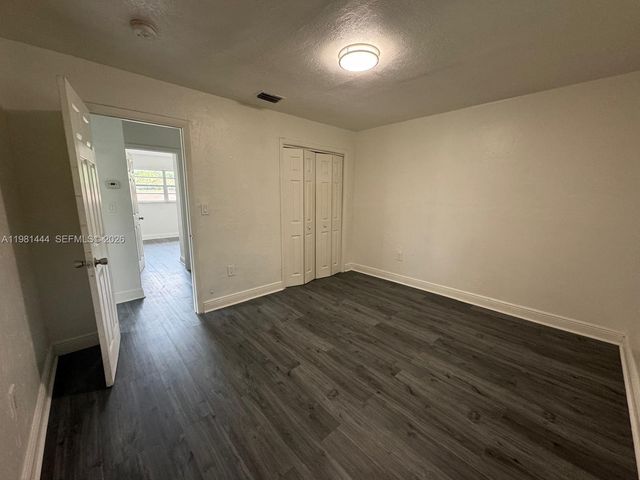 866 NW 70th St D, Miami, FL 33150