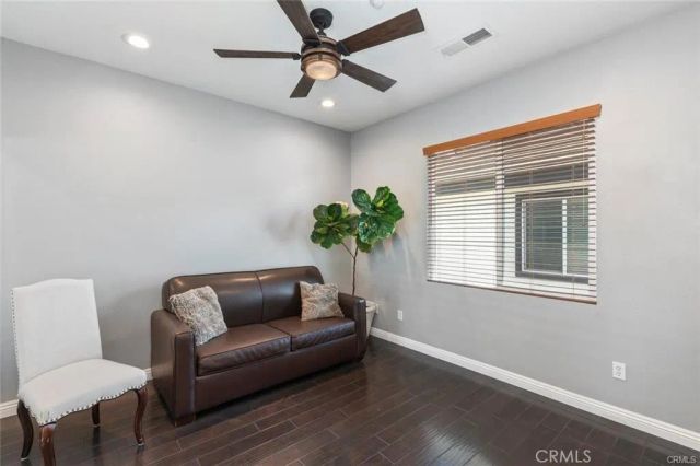 6031 Medinah St, Fontana, CA 92336