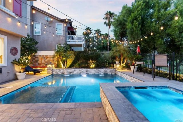 6031 Medinah St, Fontana, CA 92336