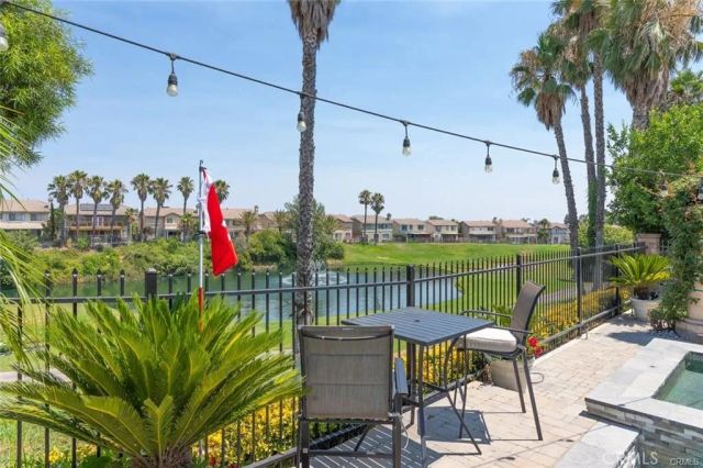 6031 Medinah St, Fontana, CA 92336