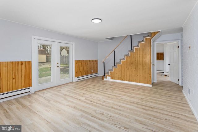 64 RUBY LN, Levittown, PA 19055