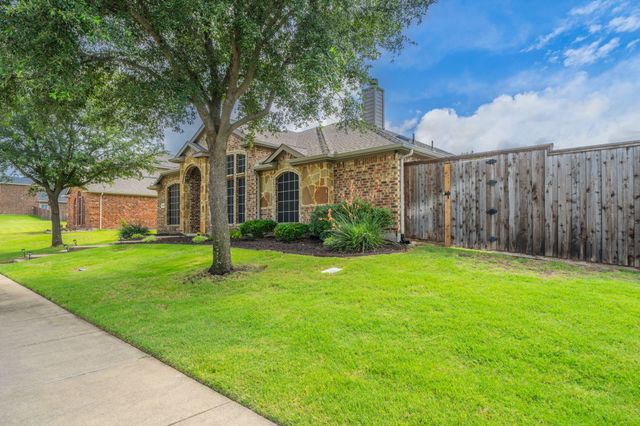 1050 Hidden Lakes Way, Rockwall, TX 75087