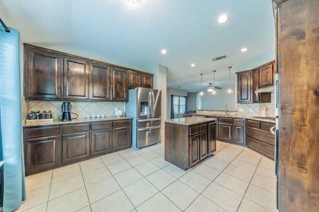 1050 Hidden Lakes Way, Rockwall, TX 75087