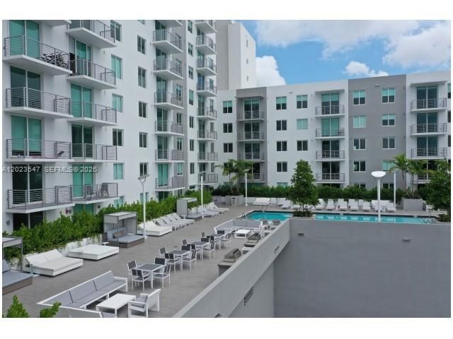 729 NW 2nd St 1020, Miami, FL 33128