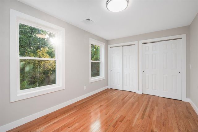 8 North Shore Street, Warwick, RI 02889