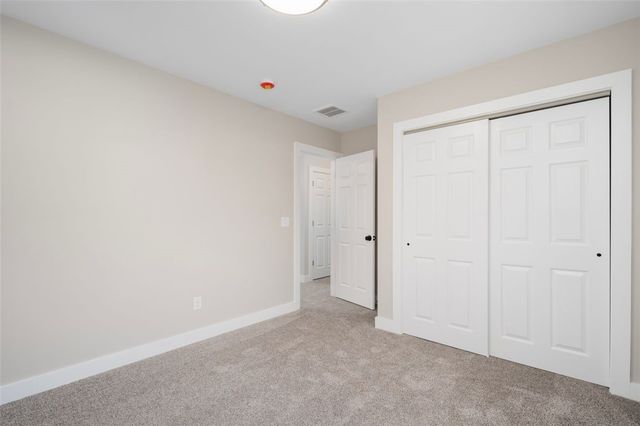 8 North Shore Street, Warwick, RI 02889