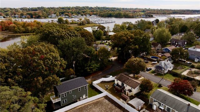 8 North Shore Street, Warwick, RI 02889