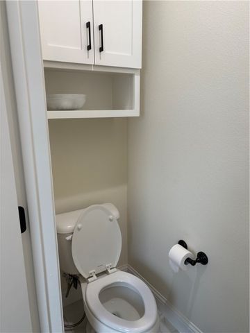 5200 SW Kemptown Place, Bentonville, AR 72713