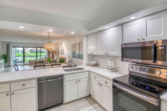 12871 Briarlake Drive 103, West Palm Beach, FL 33418