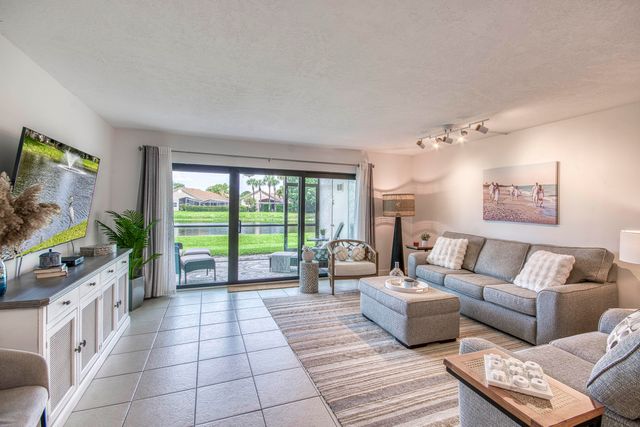 12871 Briarlake Drive 103, West Palm Beach, FL 33418