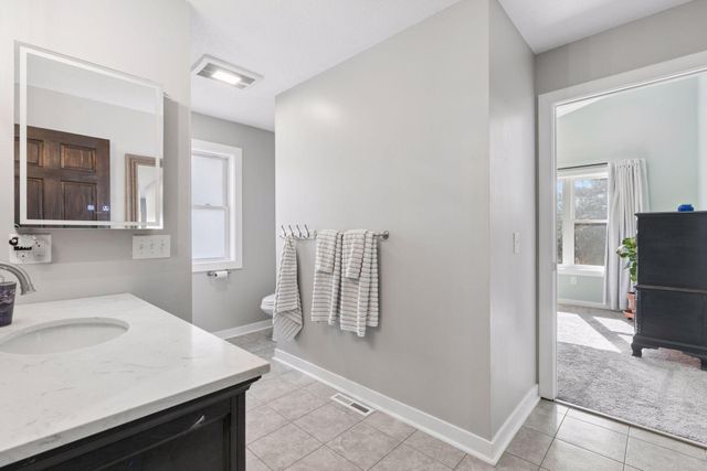 2401 Jones Place W, Bloomington, MN 55431