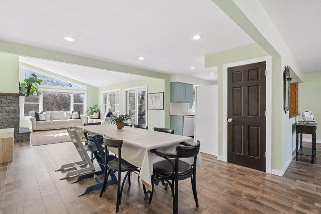 2401 Jones Place W, Bloomington, MN 55431