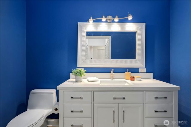 24345 Fjord Place NW, Poulsbo, WA 98370