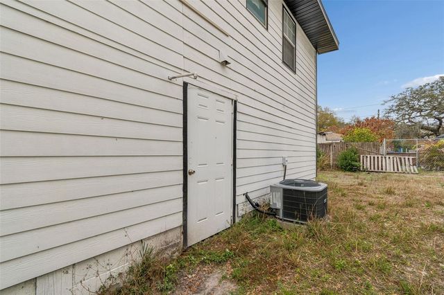 2402 CASSELL STREET, Tampa, FL 33605