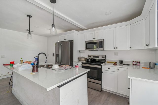 2402 CASSELL STREET, Tampa, FL 33605