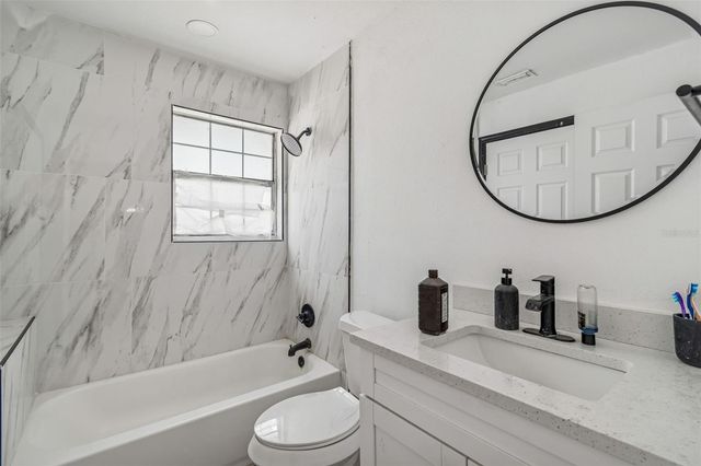 2402 CASSELL STREET, Tampa, FL 33605