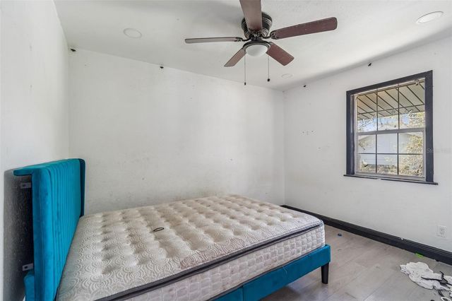 2402 CASSELL STREET, Tampa, FL 33605