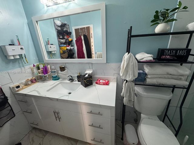 5851-5853 Fillmore St, Hollywood, FL 33021