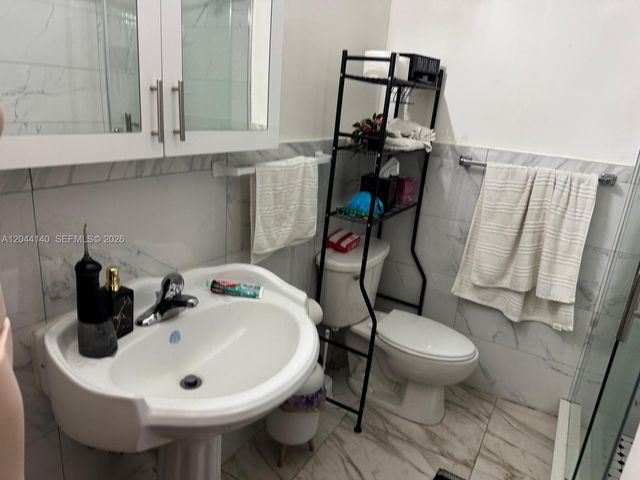 5851-5853 Fillmore St, Hollywood, FL 33021