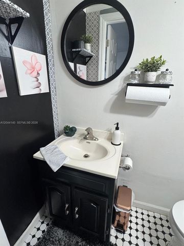 5851-5853 Fillmore St, Hollywood, FL 33021