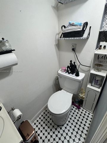 5851-5853 Fillmore St, Hollywood, FL 33021