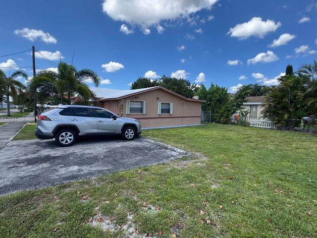 5851-5853 Fillmore St, Hollywood, FL 33021