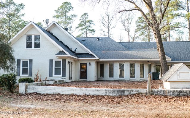 3758 N Mitchell Ford Road, Clarkton, NC 28433