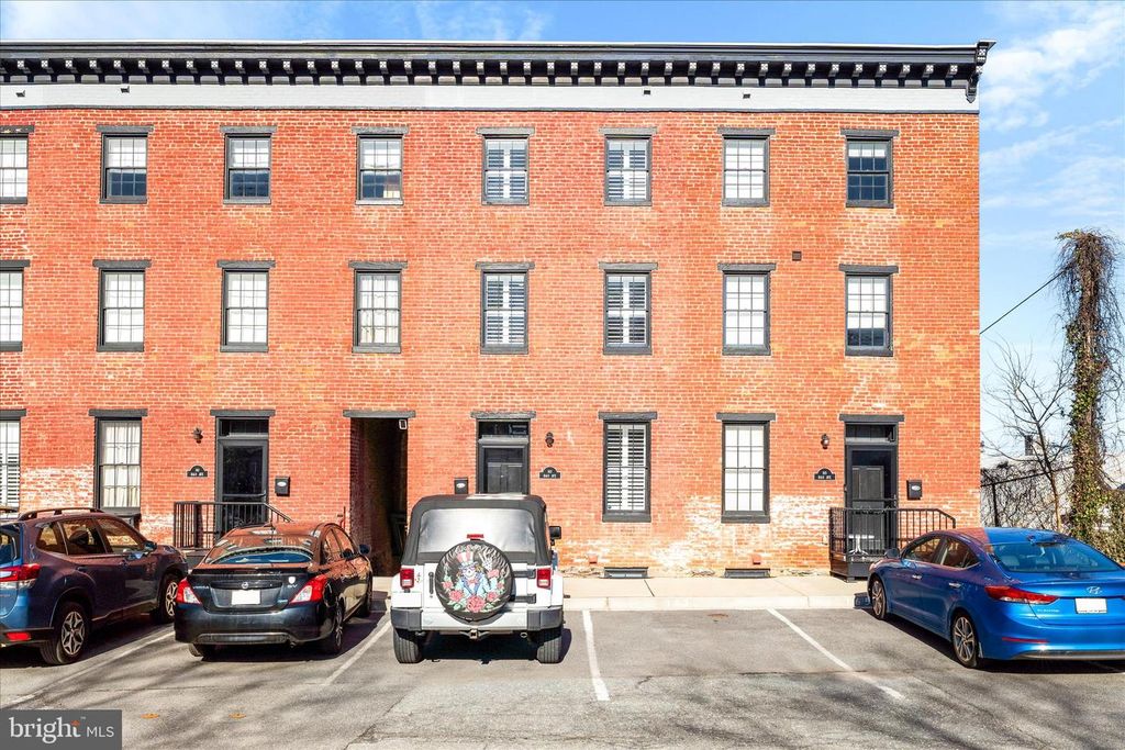 163 B AND O AVE, Frederick, MD 21701