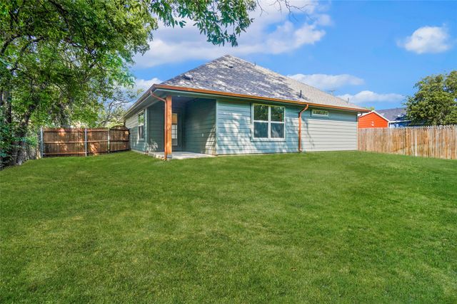 107 S 6th Street, Godley, TX 76044
