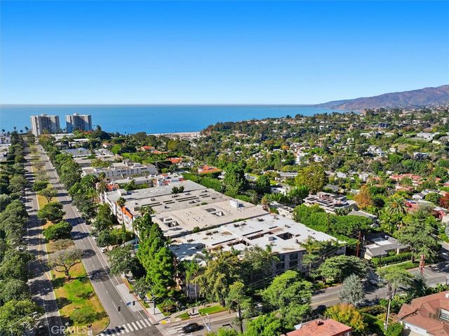 222 7th Street 202, Santa Monica, CA 90402